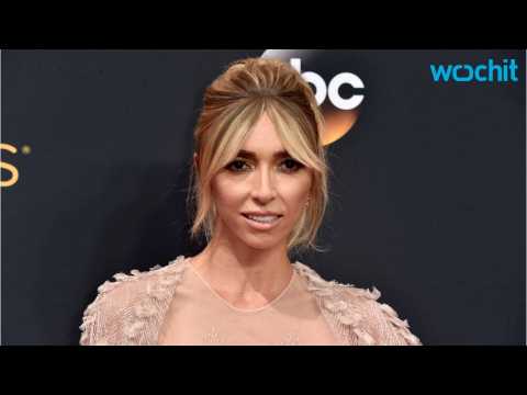 VIDEO : Giuliana Rancic Gives The Deets On Dreamy Red Carpet Look