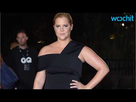 VIDEO : Amy Schumer Was Wearing A, Um... Well... You Know