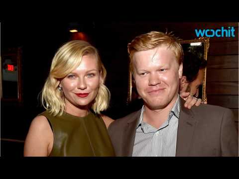 VIDEO : Kirsten Dunst And Jesse Plemons Can't Keep Their Hands Off Each Other