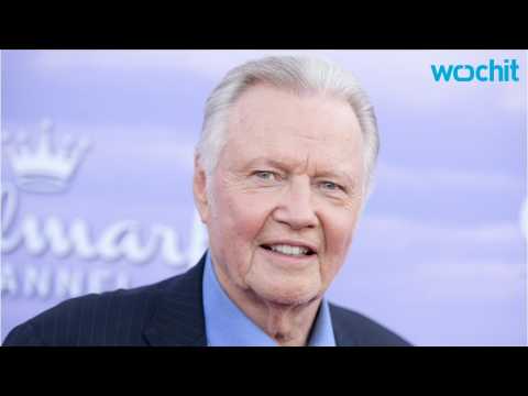VIDEO : Jon Voight's Thoughts On His Daughter's Divorce With Brad Pitt