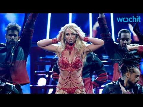 VIDEO : Britney Spears Denies Comeback, Says It's a Reinvention
