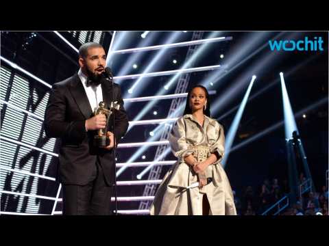 VIDEO : Drake And Rihanna Confirm Romance