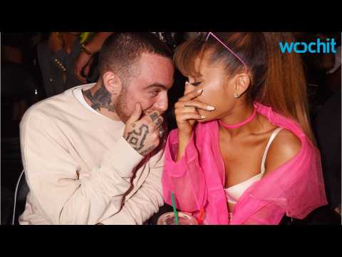 VIDEO : Ariana Grande and Mac Miller Enjoy PDA-Filled Date Night in Los Angeles