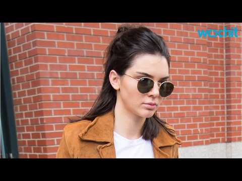 VIDEO : What Does Kendall Jenner Think Of Her First Vogue Cover?