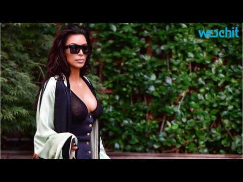 VIDEO : Kim Kardashian Shares Struggles With Psoriasis