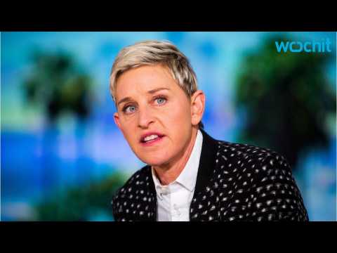 VIDEO : Michelle Obama And Ellen DeGeneres Get Wild In A CVS