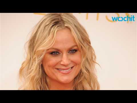 VIDEO : Amy Poehler Won't be Able to Host an Emmy Losers Party Anymore