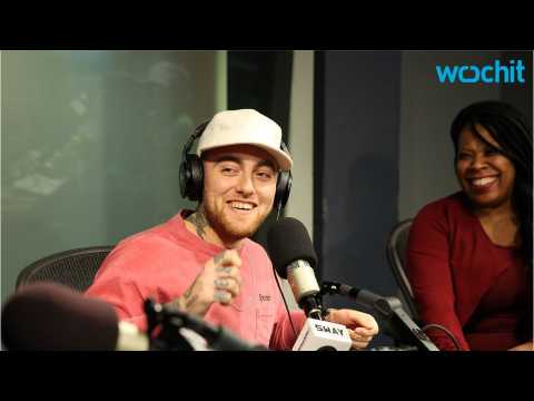 VIDEO : Mac Miller and Ariana Grande Are A Couple