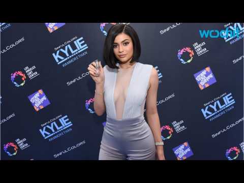 VIDEO : Kylie Jenner Shoots Down Breast Implants Rumors