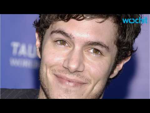 VIDEO : Adam Brody's Morning Routine Is The Cutest Thing Ever