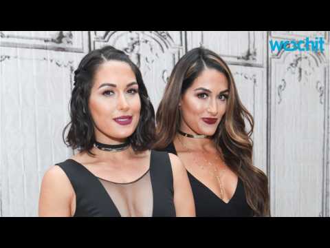 VIDEO : Nikki Bella Ridicules Sister Brie for Her Appearance