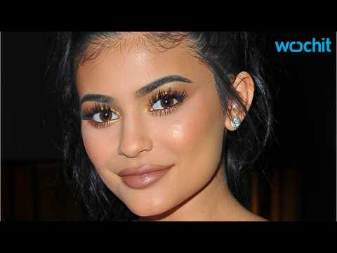 VIDEO : Kylie Jenner Buys Another L.A. Mansion
