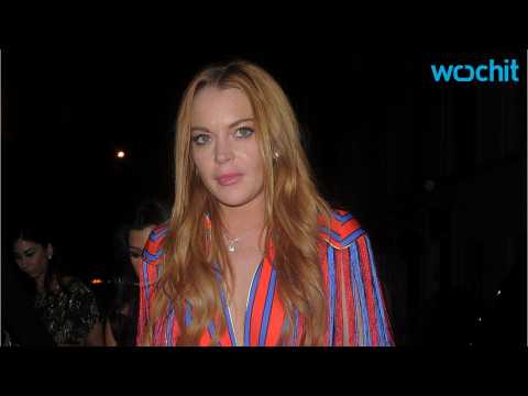 VIDEO : Lindsay Lohan Has Surgery To Reattach Her Finger