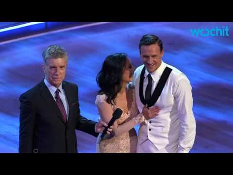 VIDEO : Ryan Lochte Has A New Hanging Buddy