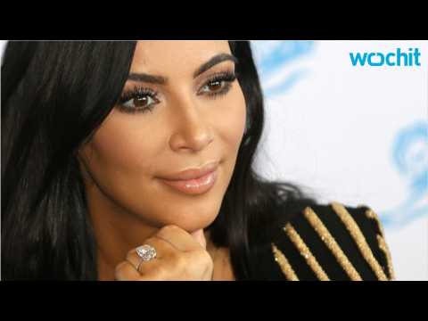 VIDEO : Kim Kardashian Returns After Armed Robbery