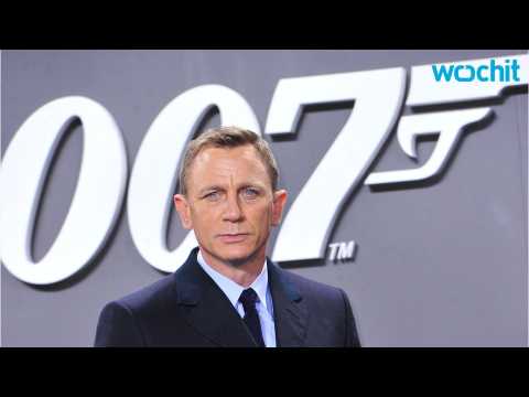 VIDEO : Producers Want Daniel Craig To Stay