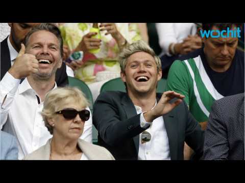 VIDEO : Niall Horan Releases First Solo Track