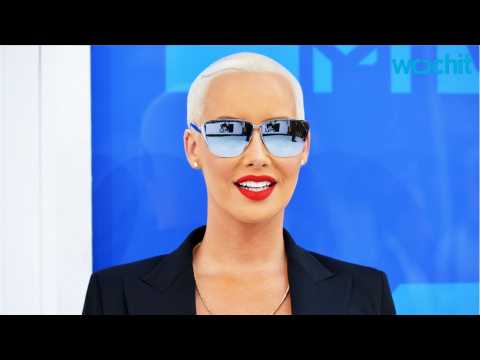 VIDEO : Amber Rose Calls Out Julianne Hough For Body Shaming