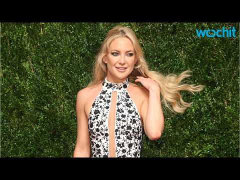 VIDEO : Kate Hudson Doesn't Let Hangover Stop Her From Stopping Hearts