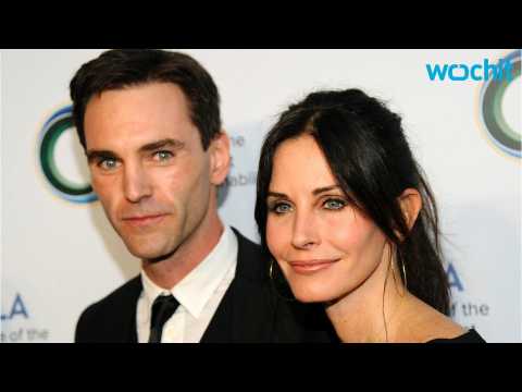 VIDEO : Courteney Cox Doesn't Want a Big Wedding