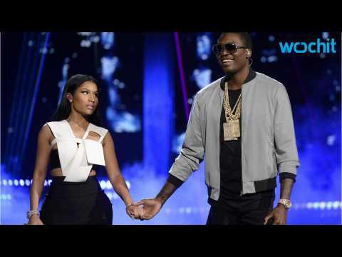 VIDEO : Are Nicki Minaj And Meek Mill Engaged?
