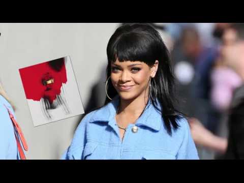VIDEO : Rihanna is Treating the Delivery of New Album Like 'Making a Baby'