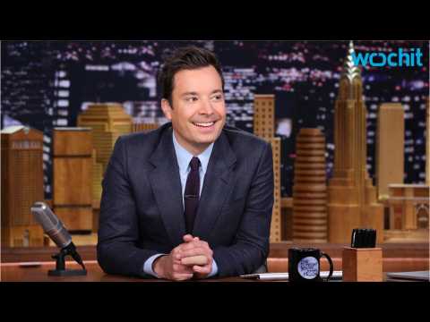 VIDEO : Jimmy Fallon Hurts His Other Hand !