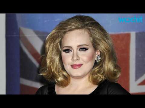 VIDEO : Adele Returns With New Song ?Hello?