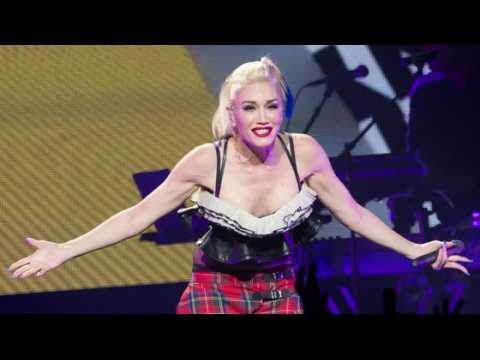 VIDEO : Gwen Stefani veut se faire remonter la poitrine