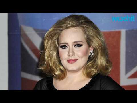 VIDEO : Is Apple Going to Sponsor Adele's World Tour?