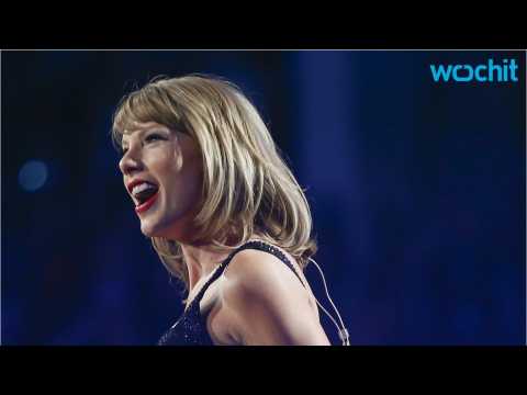 VIDEO : More Amazing Celebrity Cameo's At Taylor Swift's 1989 Tour
