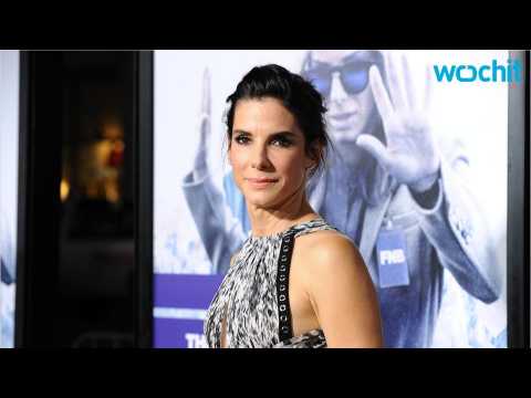 VIDEO : Sandra Bullock's Son Picks Out Risque Halloween Costume For Her