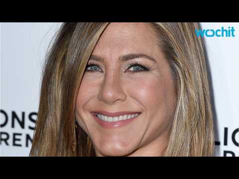 VIDEO : Jennifer Aniston Just Might Star In 'What Alice Forgot'