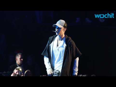 VIDEO : Justin Bieber Storms Off Stage During Concert in Norway