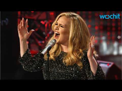 VIDEO : Adele Breaks 1 Million Digital Downloads With Hello