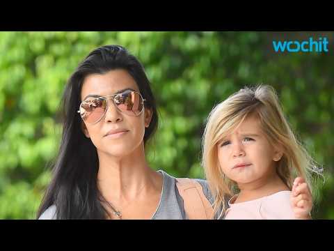VIDEO : Kourtney Kardashian Heads to the Pumpkin Patch With Her Kids