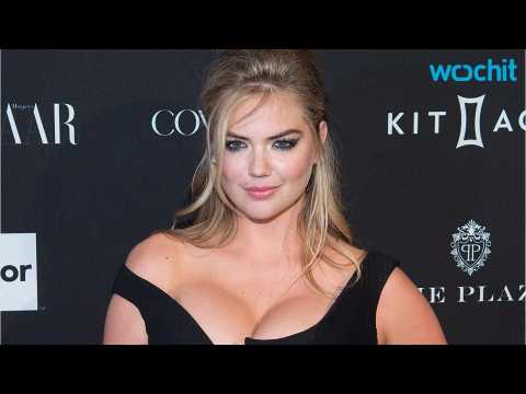 VIDEO : Kate Upton Doesn't Like Looking in the Mirror At The Gym