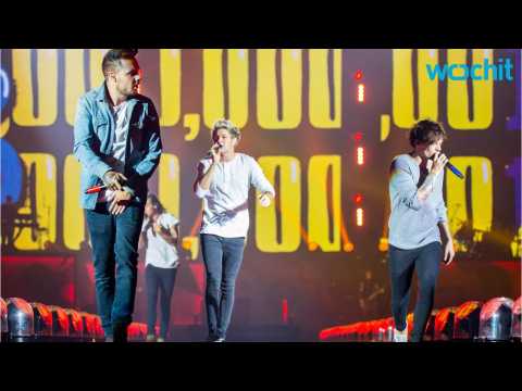 VIDEO : One Direction's Says Goodbye To Fan's During Concert