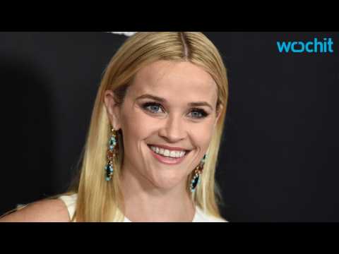 VIDEO : Reese Witherspoon: Stop Writing Female Characters as Helpless Beings