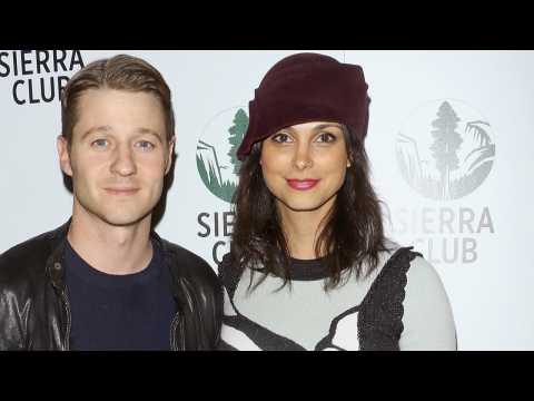 VIDEO : Ben McKenzie and Morena Baccarin Show Off Baby Bump