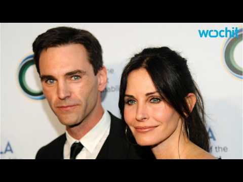 VIDEO : Courteney Cox and Johnny McDaid End It!
