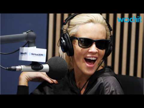 VIDEO : Jenny McCarthy Clarifies Her Charlie Sheen Comments