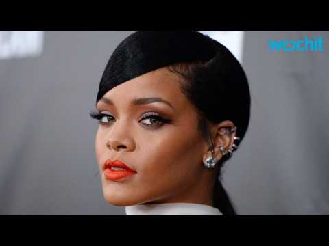 VIDEO : Rihanna Released a New Commercial Teasing Her Upcoming Album