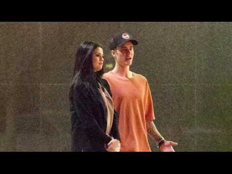 VIDEO : Justin Bieber and Selena Gomez Reunite in Beverly Hills