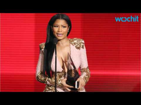 VIDEO : Nicki Minaj Ignites Twitters By Thanking Drake During AMA Award Speech