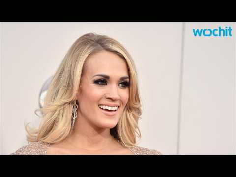 VIDEO : Carrie Underwood is Loving Life as a Mom!