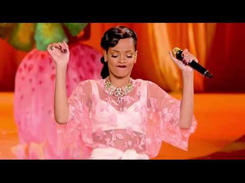 VIDEO : Rihanna Last Minute Cancels Victoria's Secret Fashion Show Performance