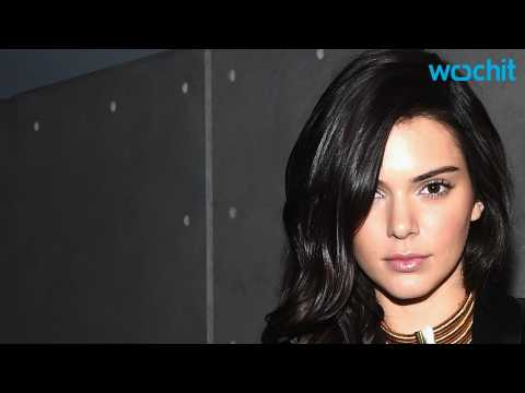 VIDEO : Kendall Jenner Flashes Her Nipple for 40m Instagram Followers