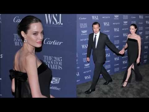 VIDEO : Angelina Jolie reoit le titre d'innovatrice du Wall Street Journal