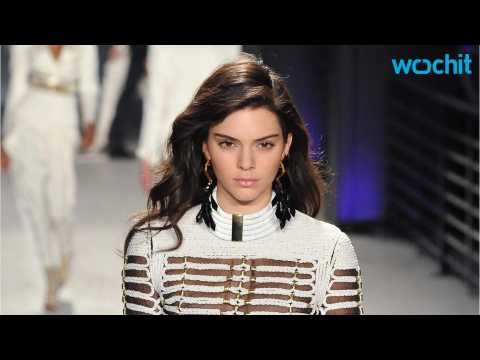VIDEO : Kendall Jenner Will Walk At The Victoria's Secret Fashion Show